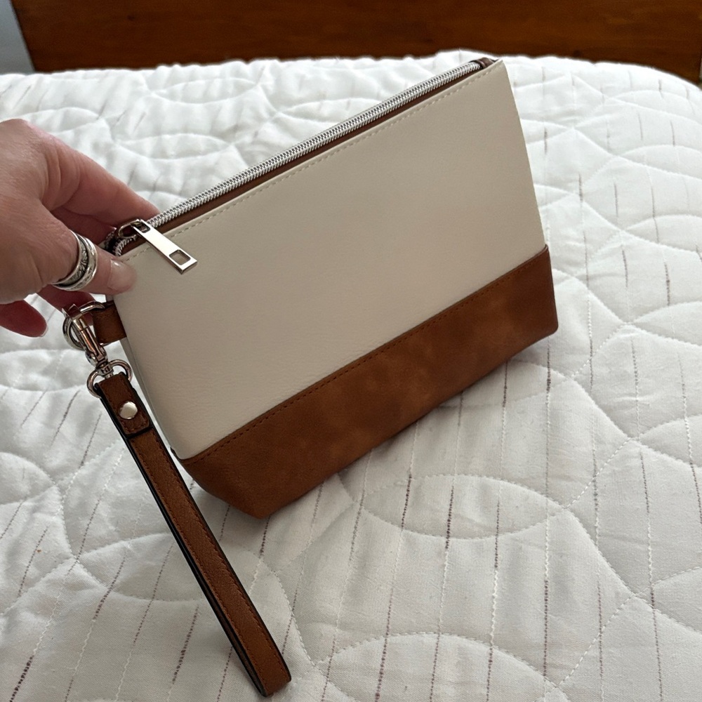 Elegant Cream and Brown Wristlet